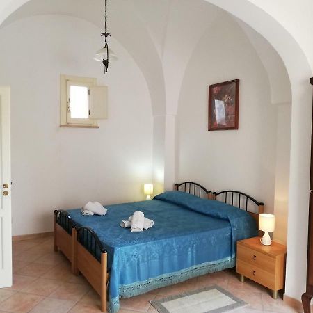 Centro Storico Di Castro Marina Apartment Екстериор снимка