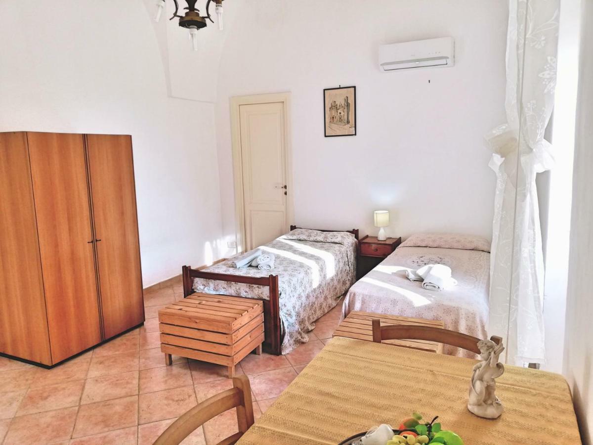 Centro Storico Di Castro Marina Apartment Екстериор снимка